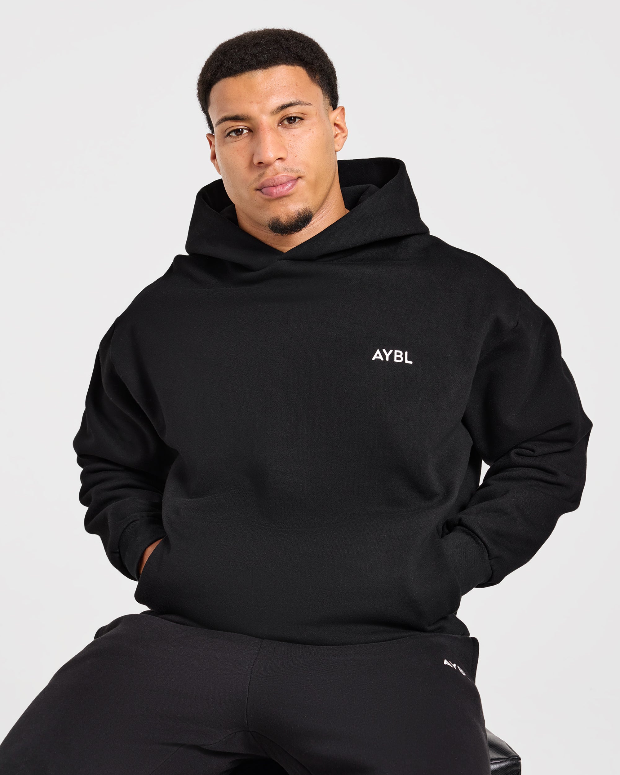 Essential Oversized Hoodie - Zwart