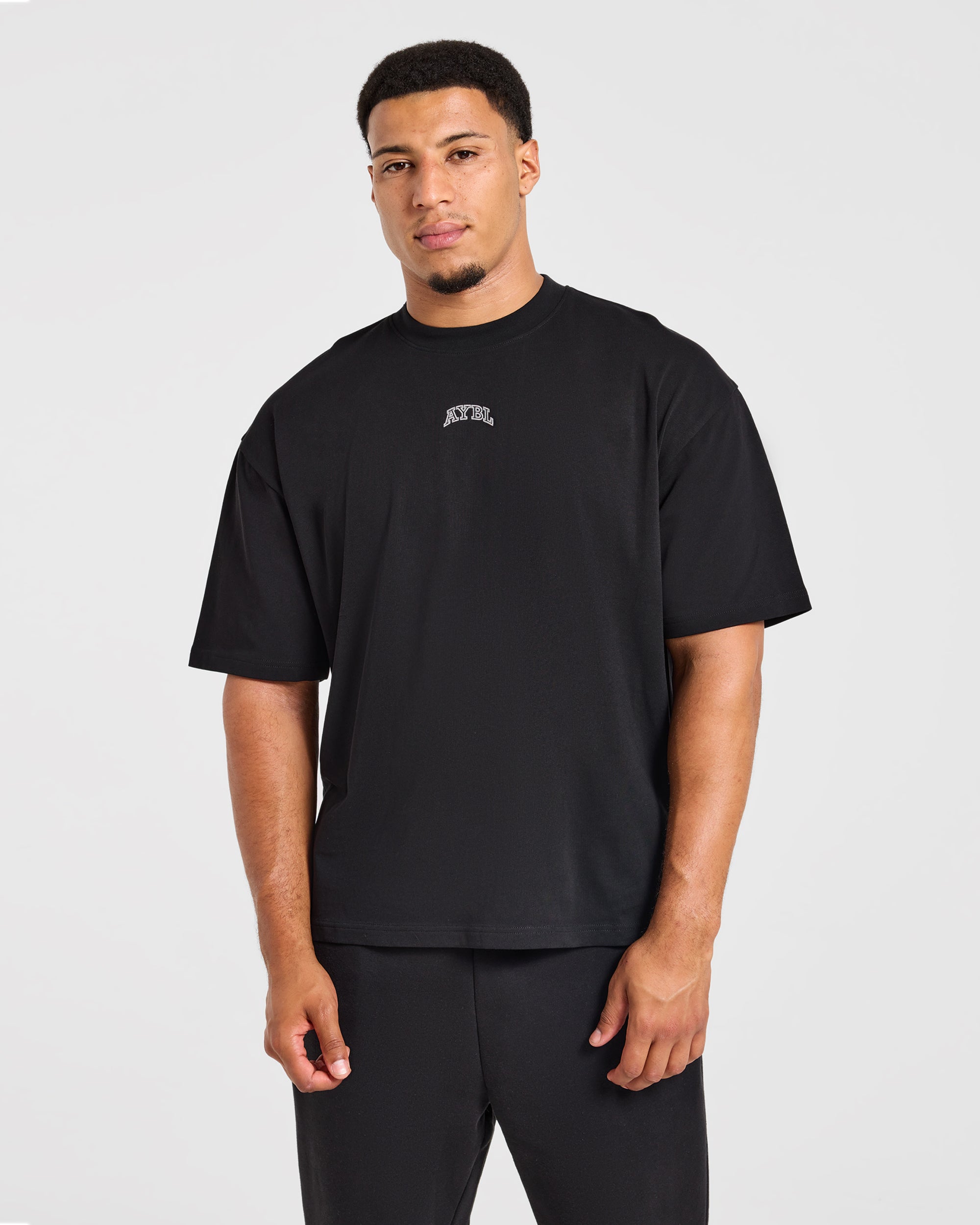 Relentless Eagle Oversized T Shirt - Zwart