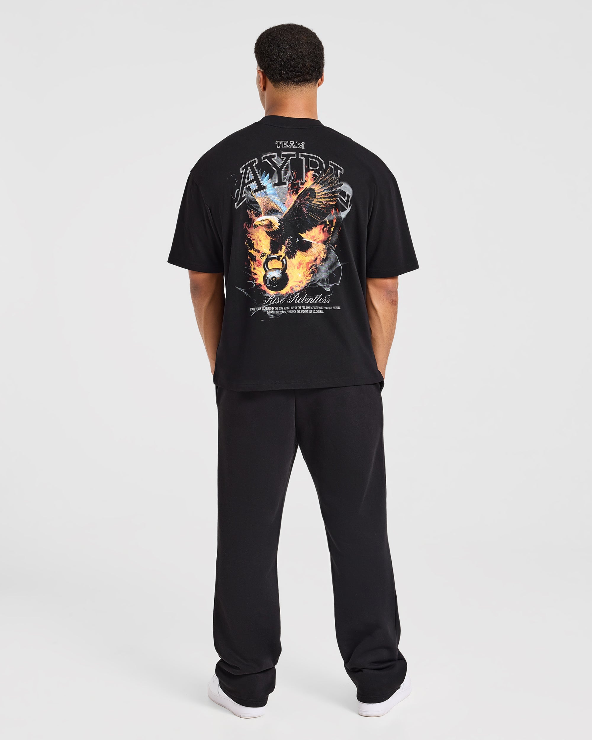 Relentless Eagle Oversized T Shirt - Zwart