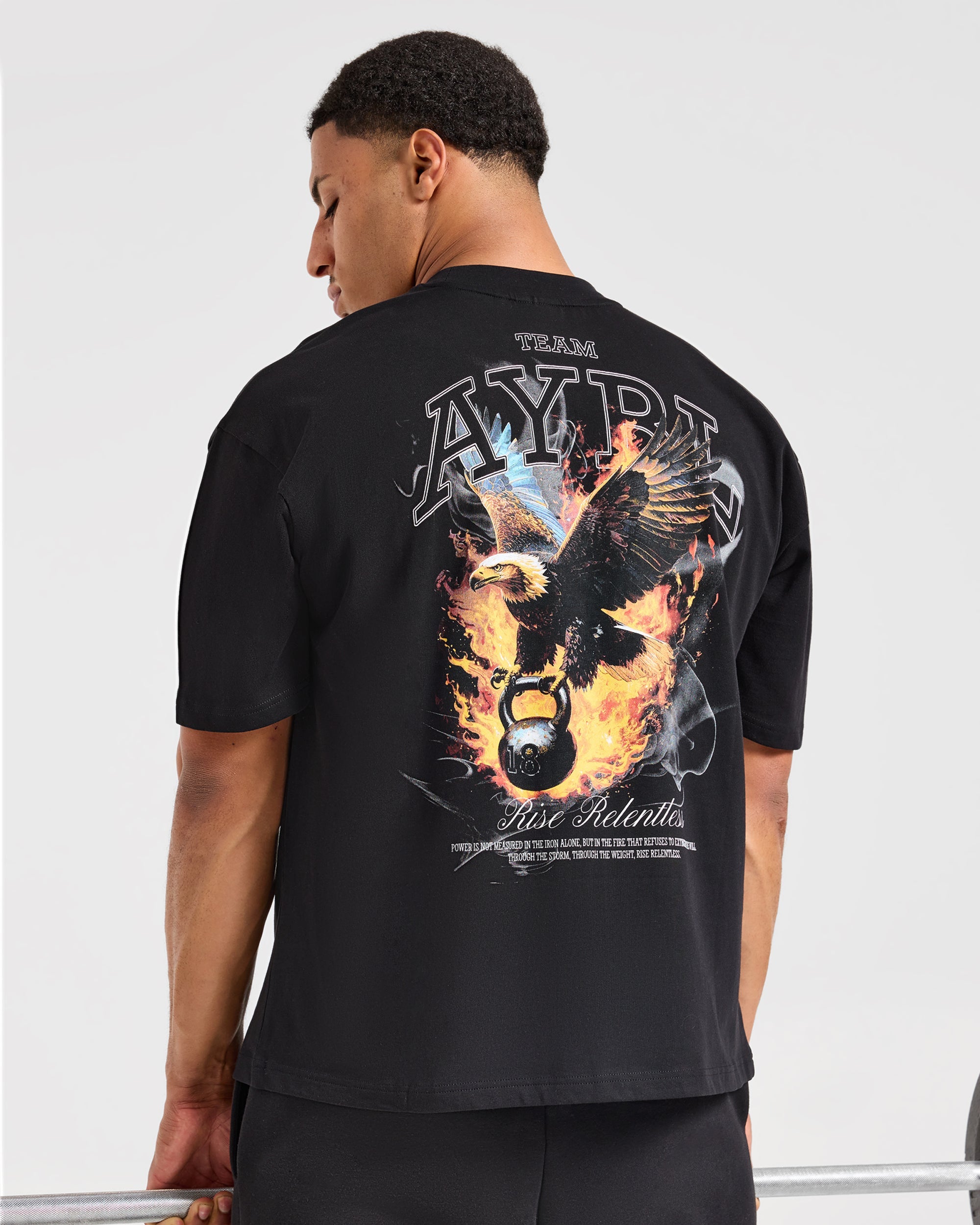 Relentless Eagle Oversized T Shirt - Zwart