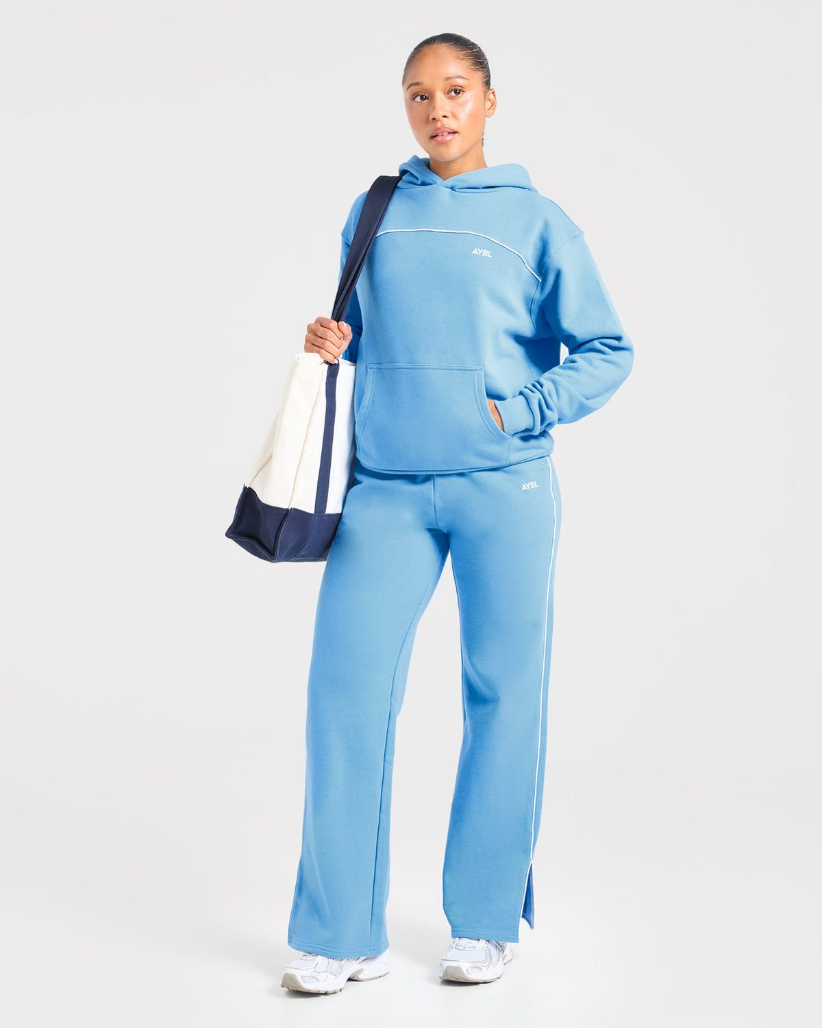 Form Straight Leg Joggers - Blauw