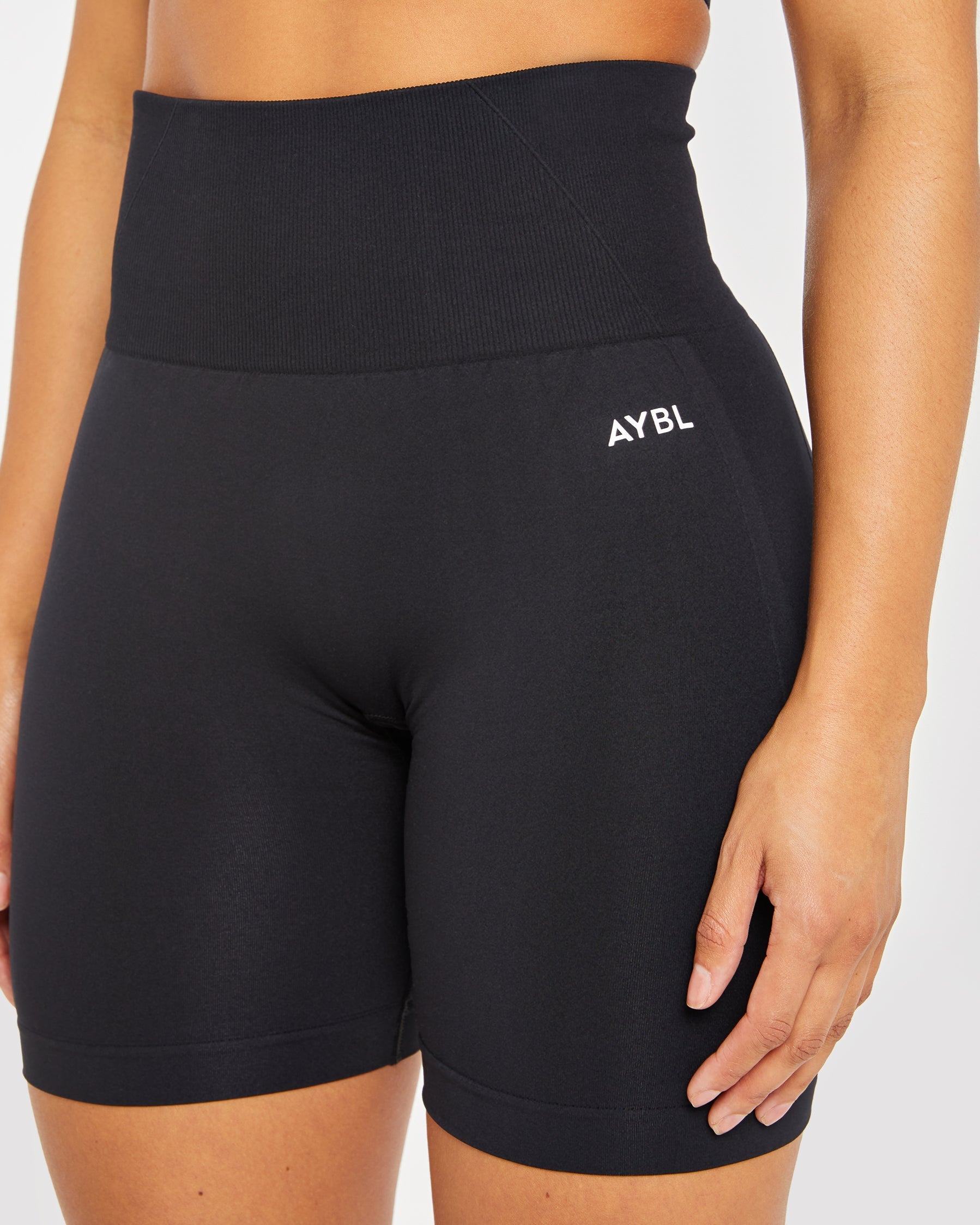 Empower Seamless Cycling Shorts - Zwart