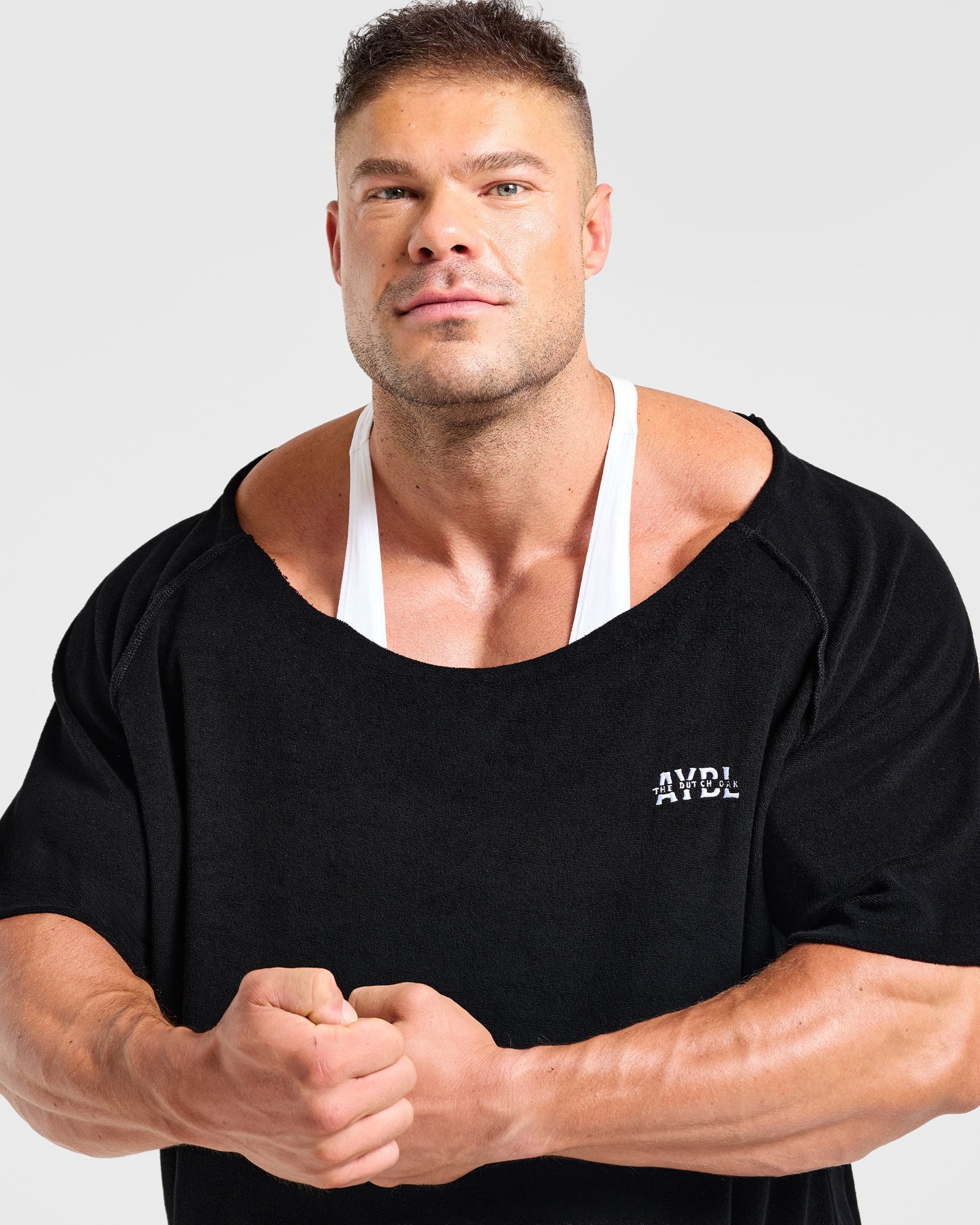 Wesley Vissers x Old School Wide Neck T Shirt - Zwart