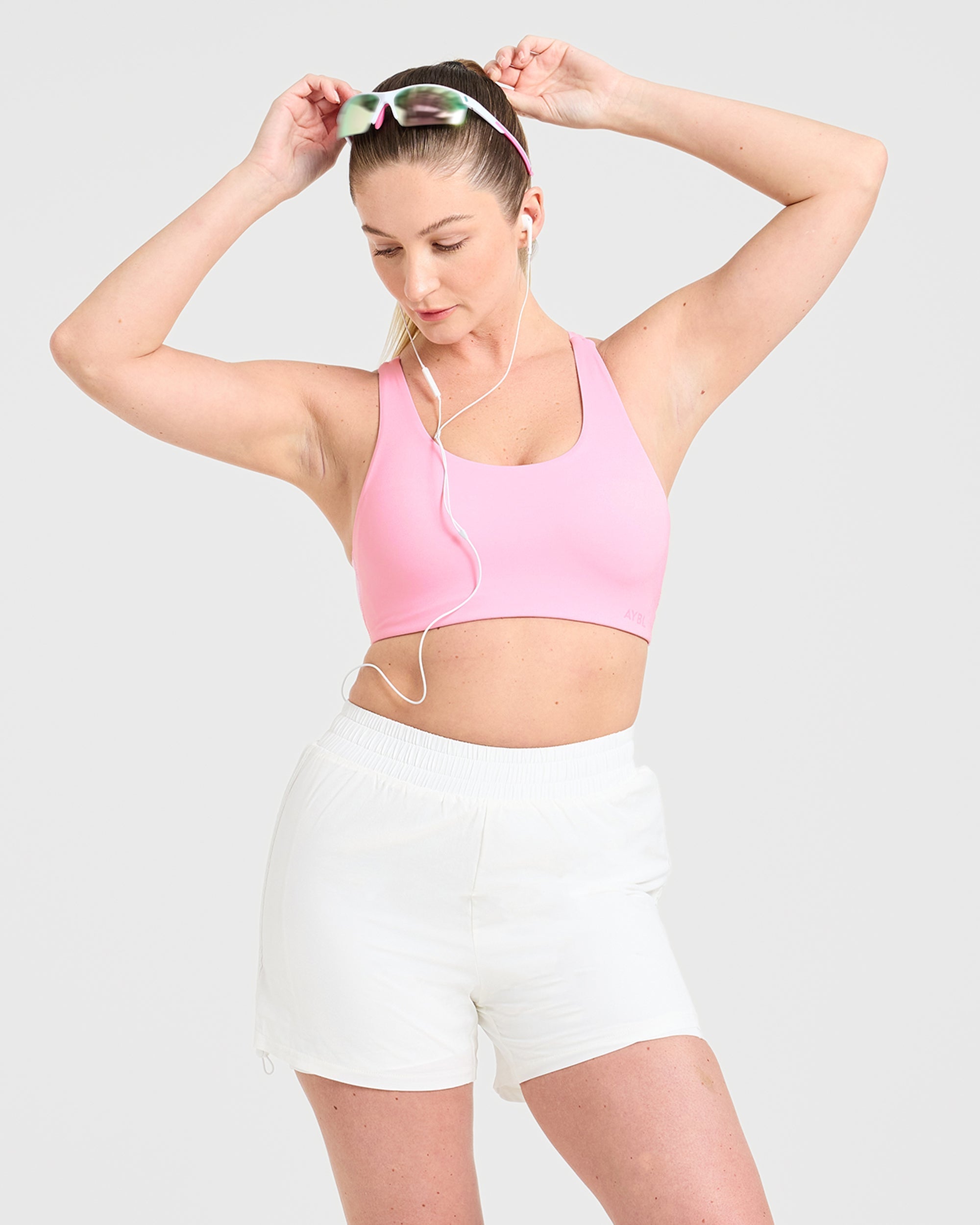 Run Ruched Shorts - Wit