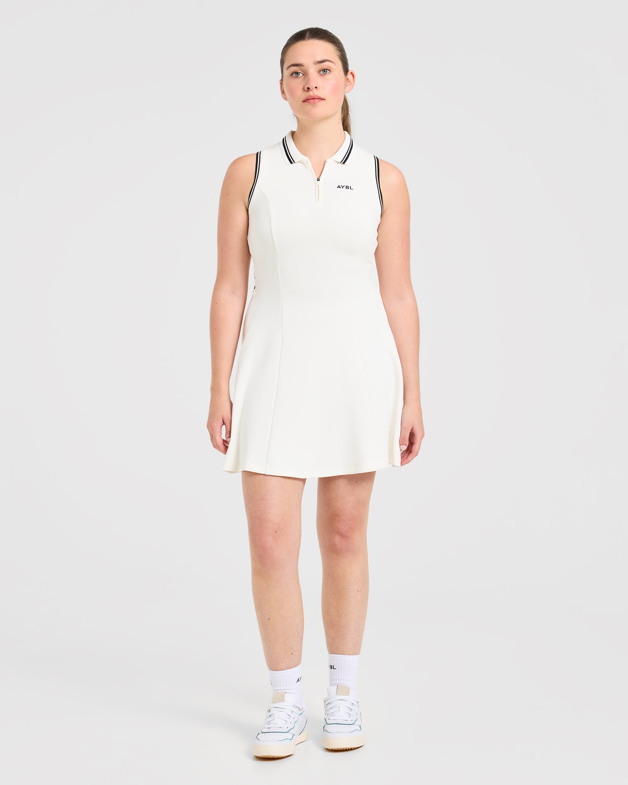 Classic Pleated Dress - Wit