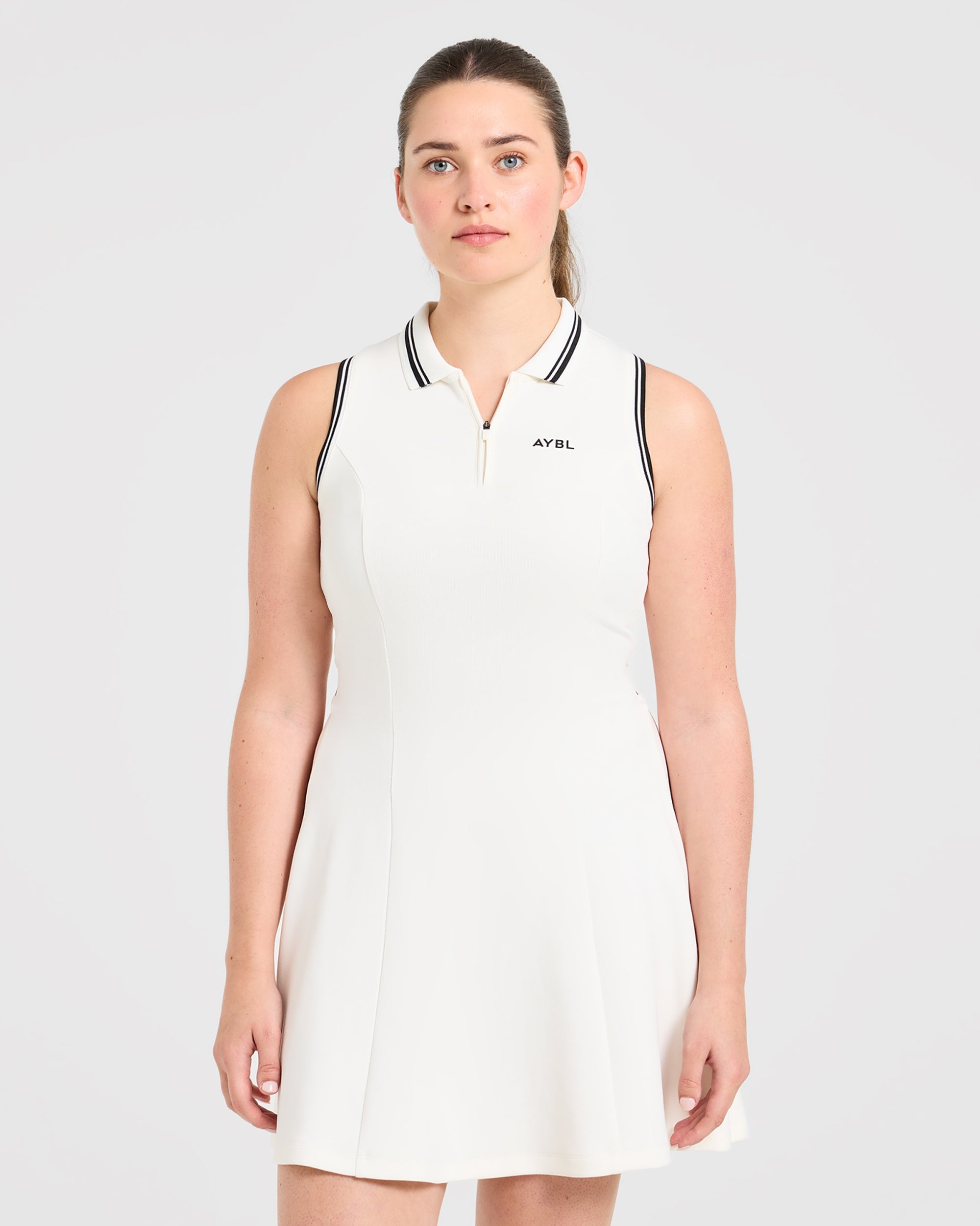 Classic Pleated Dress - Wit