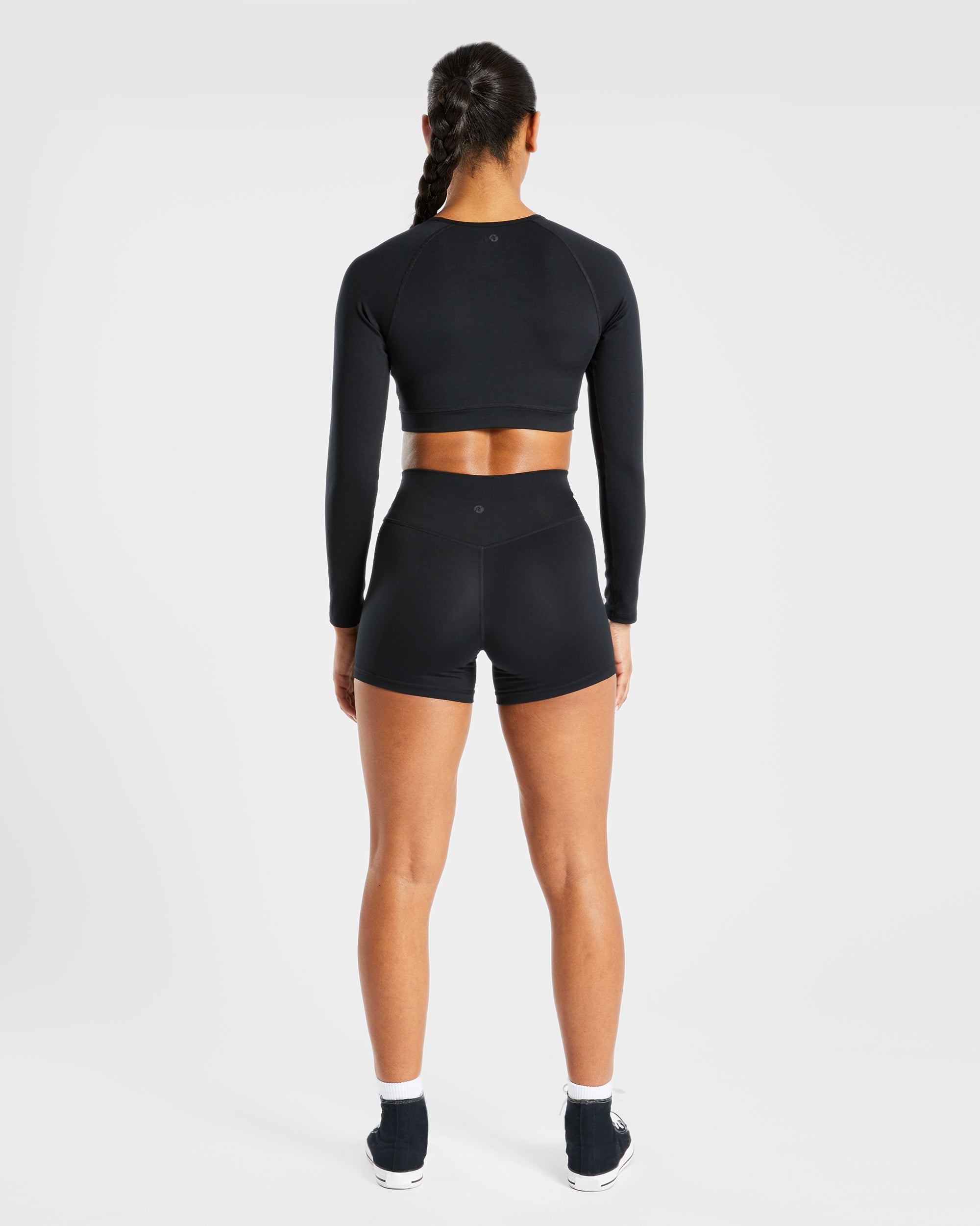 Staple Long Sleeve Crop Top - Zwart