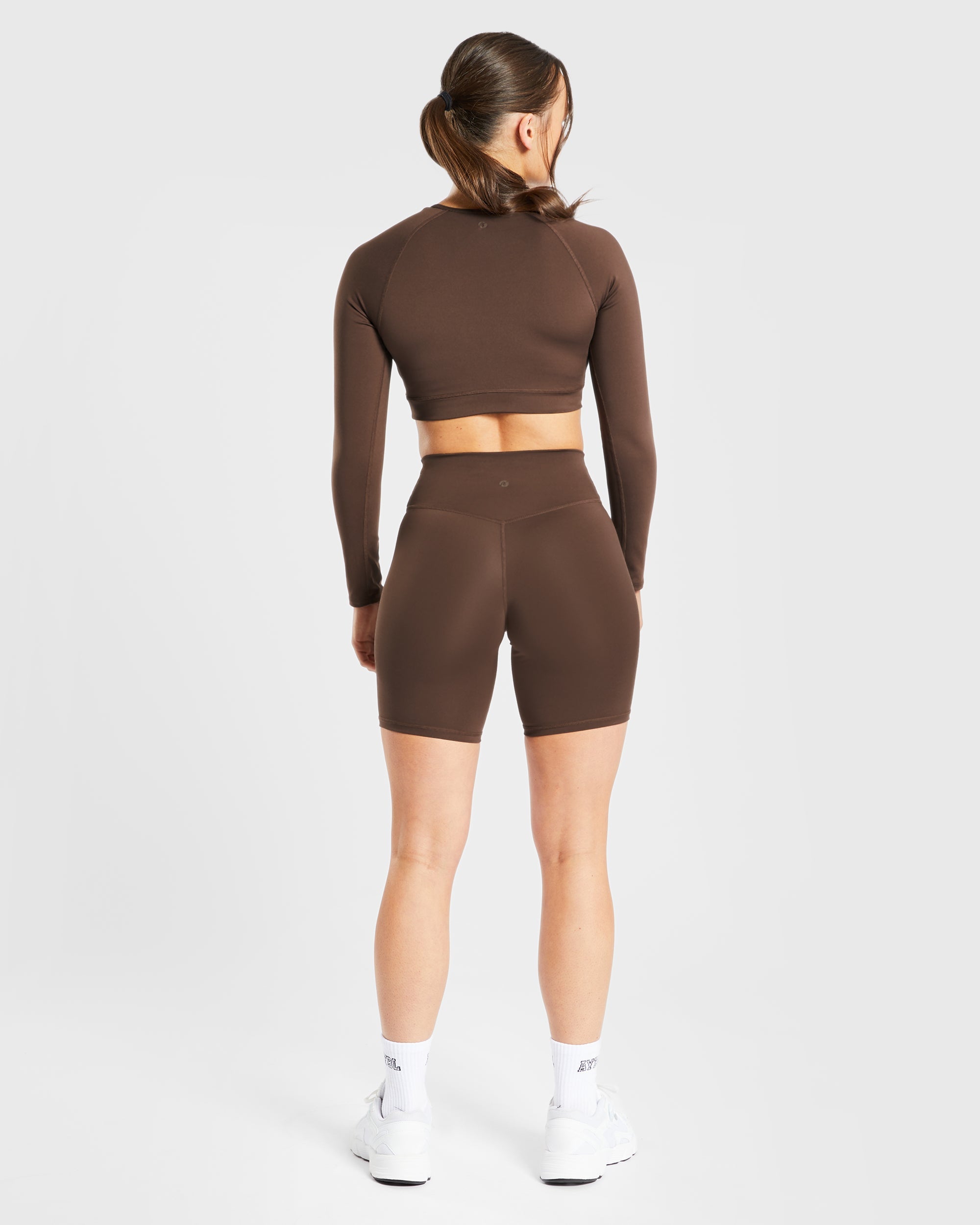 Staple Long Sleeve Crop Top - Bruin