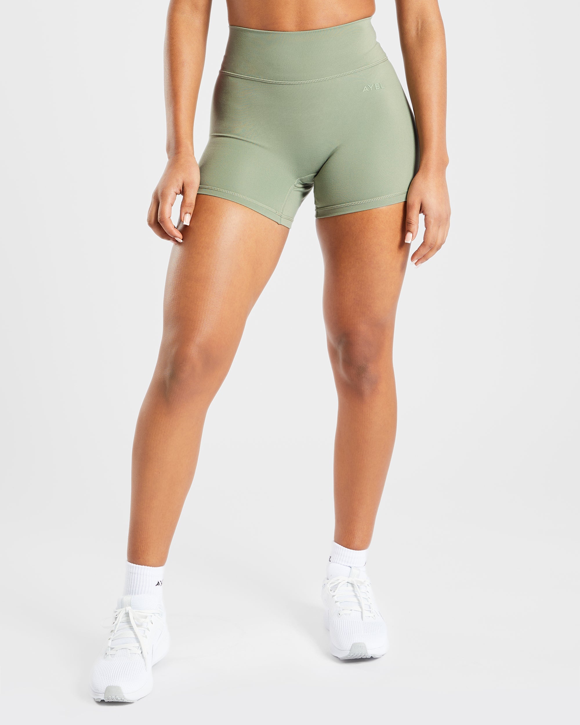 Staple Shorts - Olive Groen