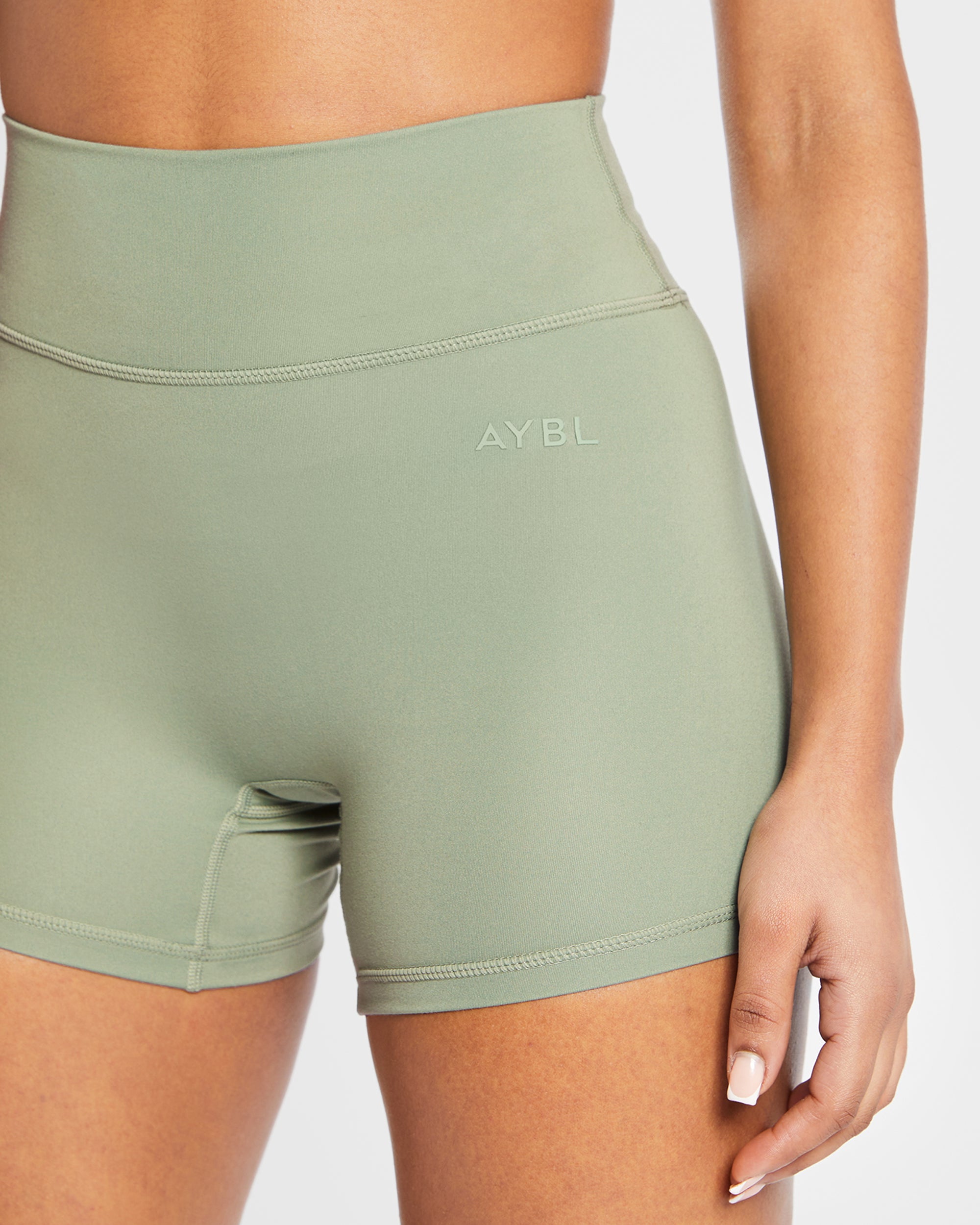 Staple Shorts - Olive Groen