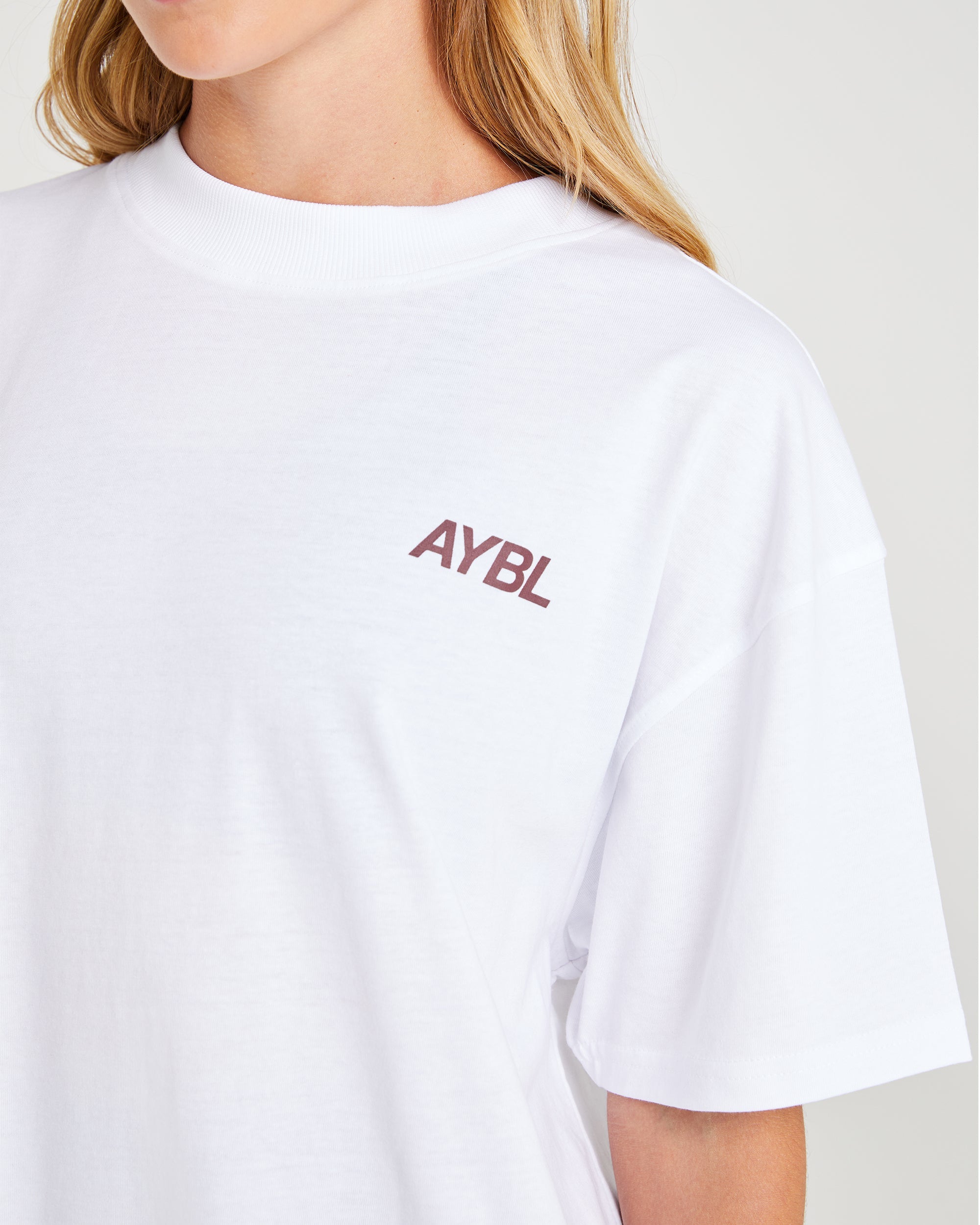 AYBL Sports Club Oversized T Shirt - Wit/Bourgondië
