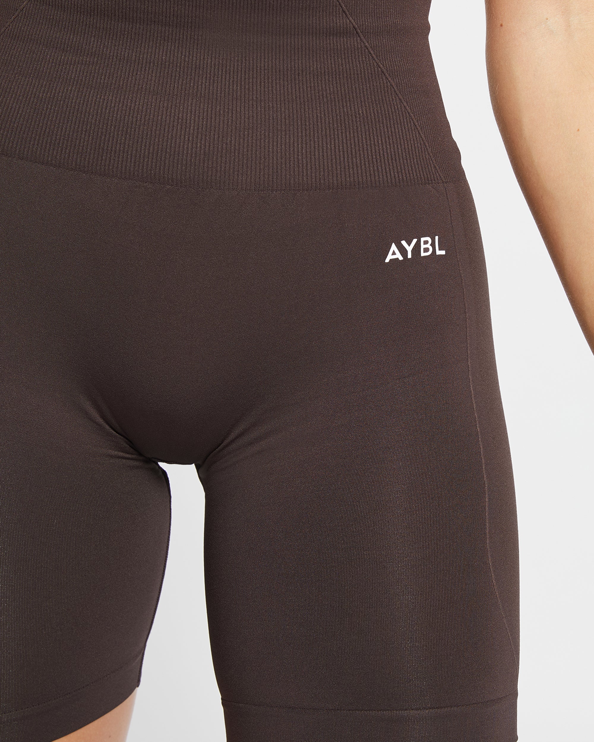 Empower Seamless Cycling Shorts - Cocoa Bruin