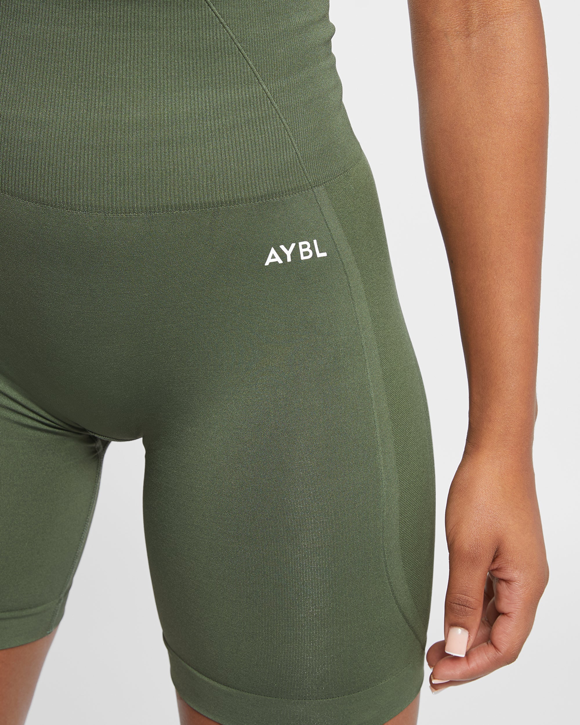 Empower Seamless Cycling Shorts - Khaki Groen