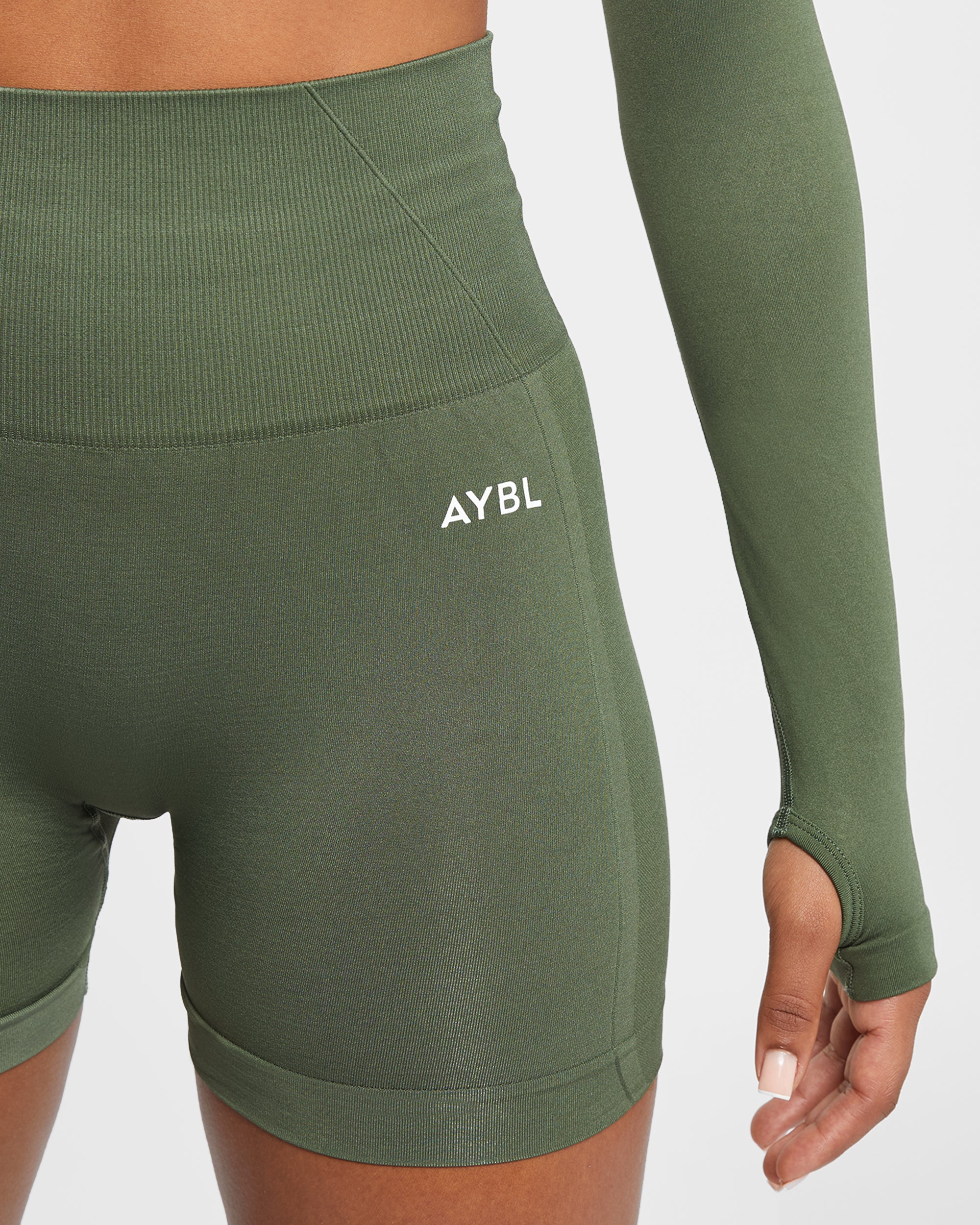 Empower Seamless Shorts - Khaki Groen
