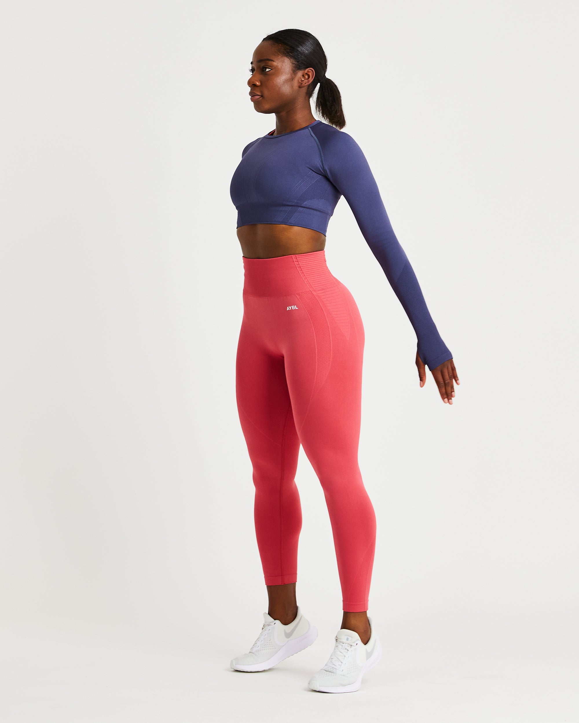 Balance V2 Seamless Long Sleeve Crop Top - Navy Blauw