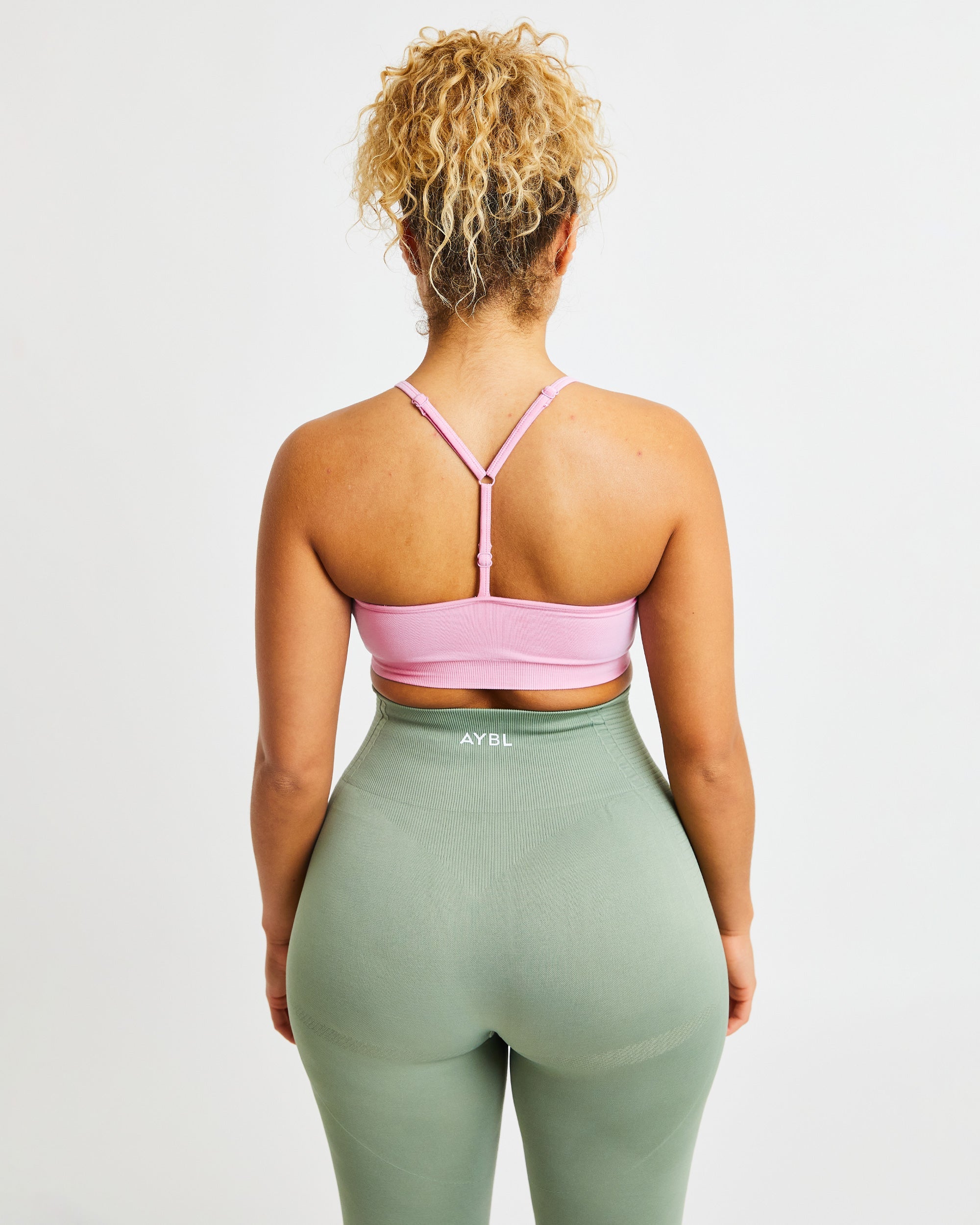 Essential Seamless V Neck Sports Bra - Baby Roze