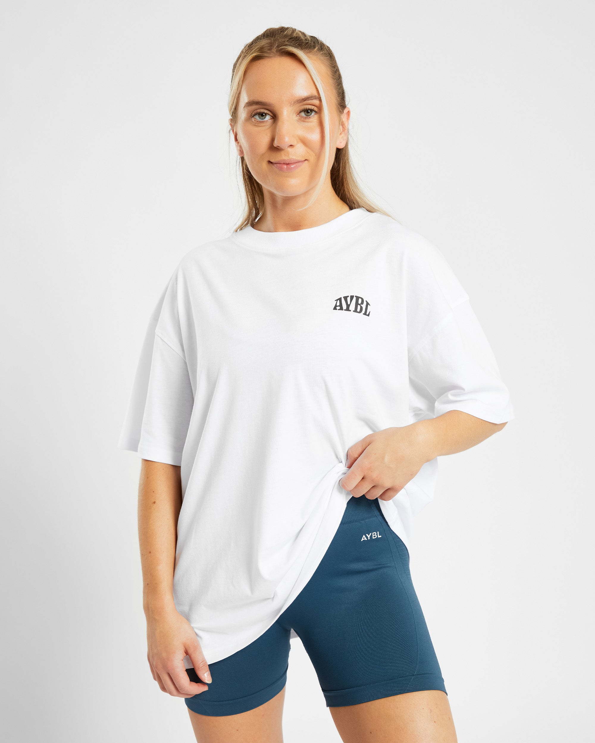 Mind Over Matter Oversized T Shirt - Wit