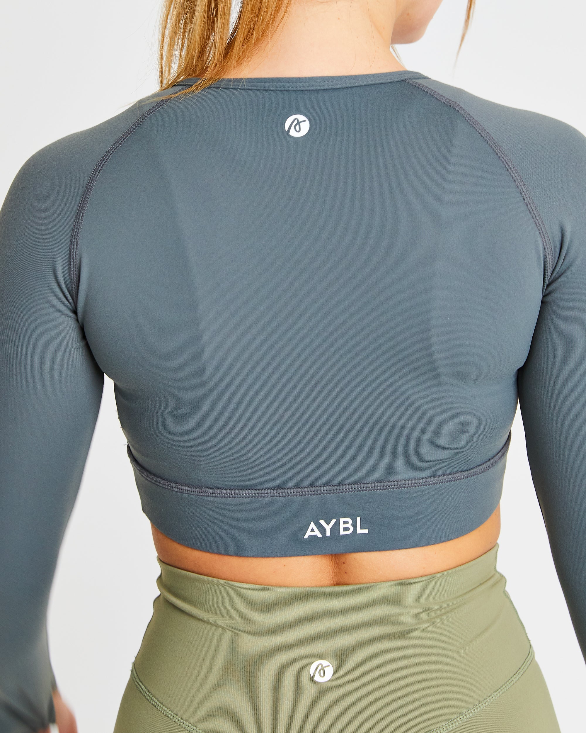 Core Long Sleeve Crop Top - Asphalt Grijs