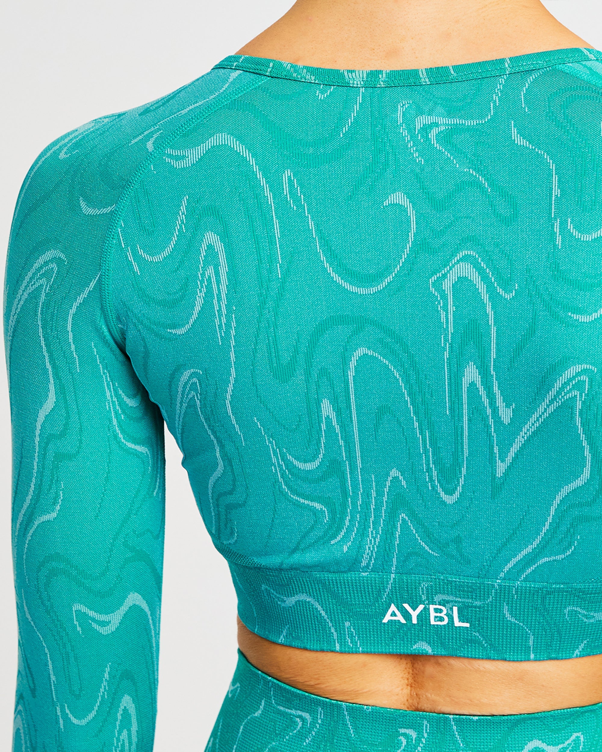 Velocity Seamless Long Sleeve Crop Top - Turquoise