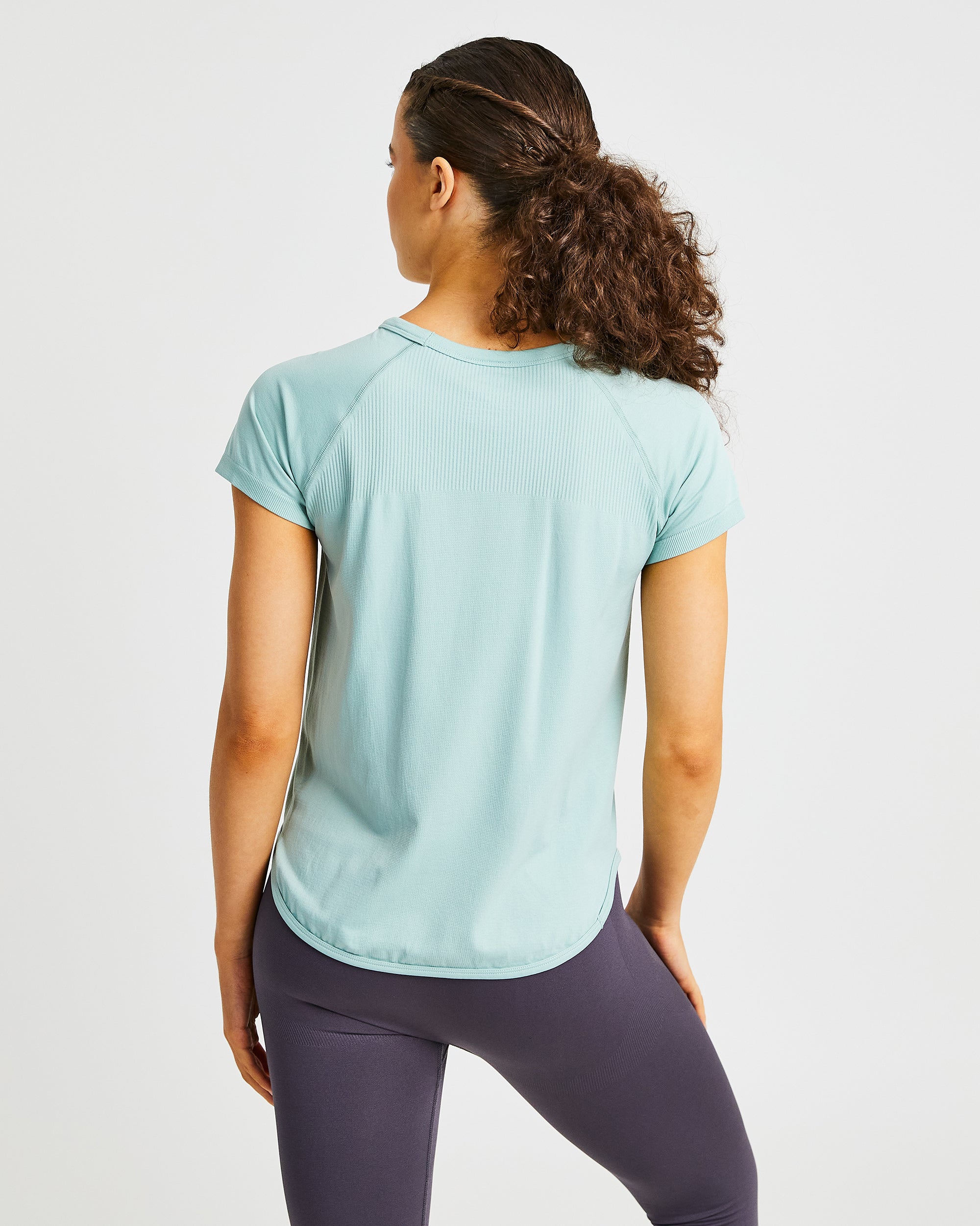 Reform Seamless T Shirt - Sage Groen