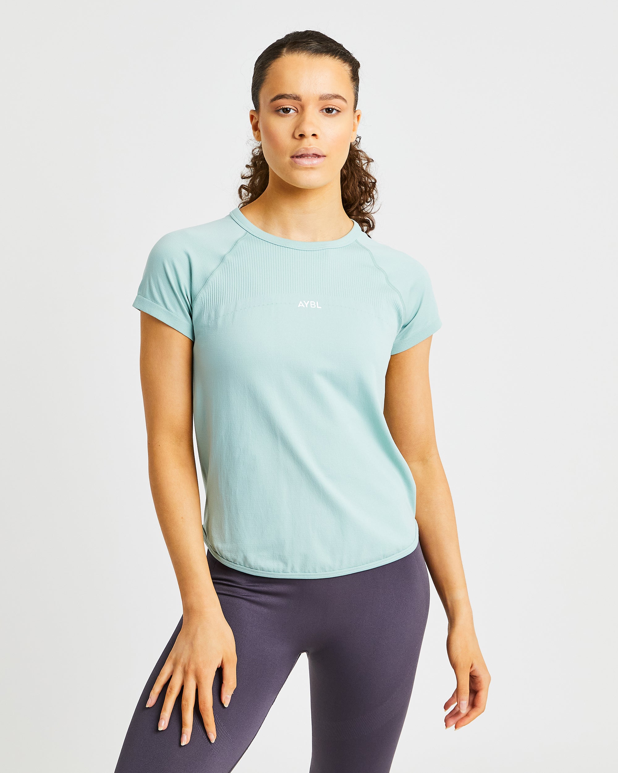 Reform Seamless T Shirt - Sage Groen