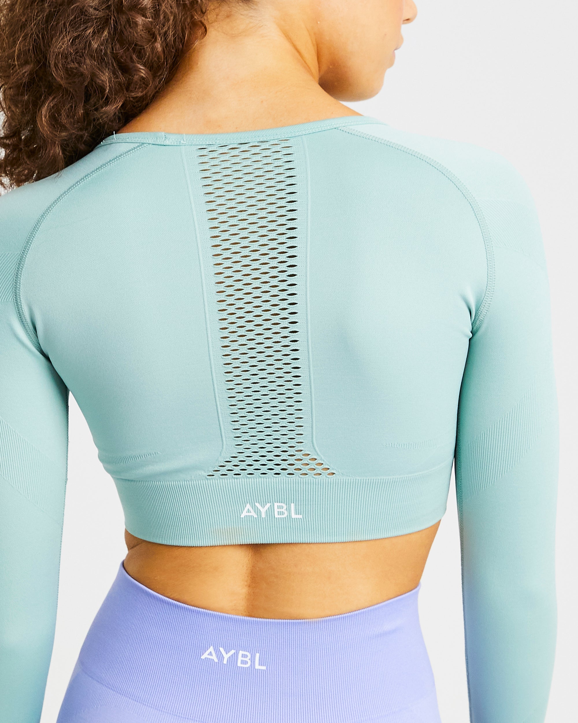 Reform Seamless Long Sleeve Crop Top - Sage Groen