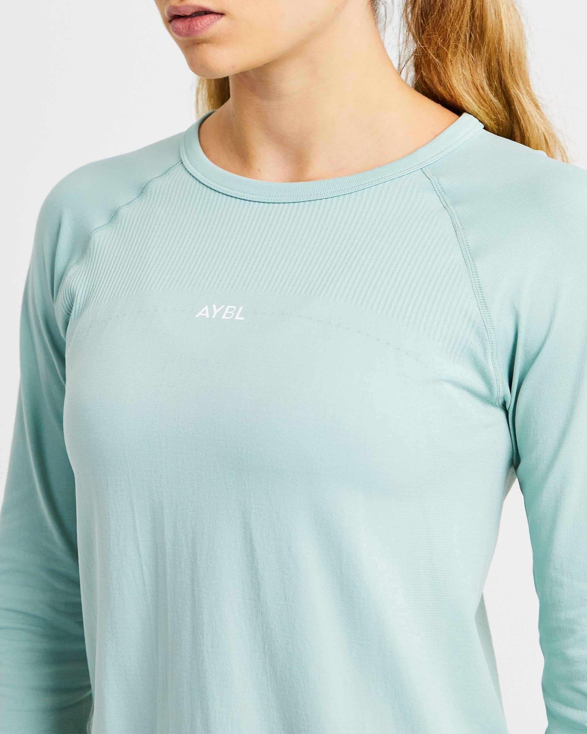 Reform Seamless Long Sleeve T Shirt - Sage Groen