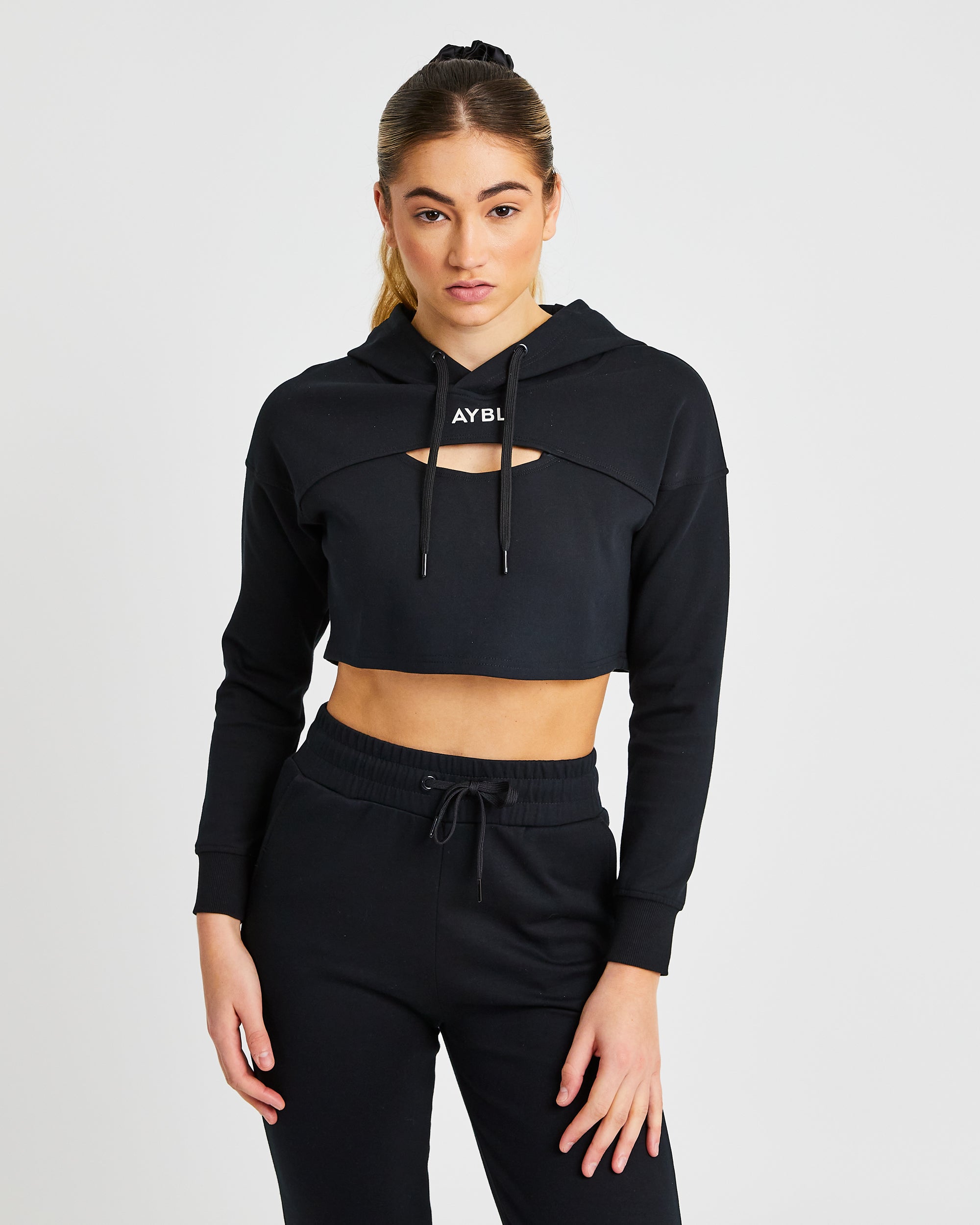 Everyday Cutout Crop Hoodie - Zwart